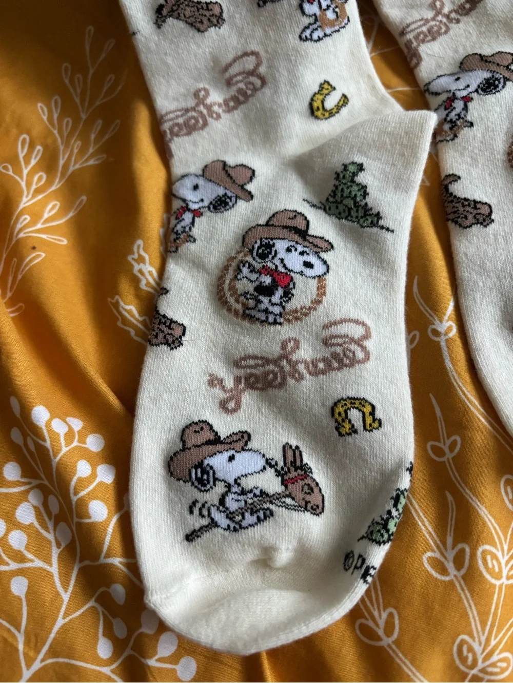 American Eagle Outfitters Cream & Brown Peanuts Snoopy Cowboy Socks